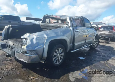 2016 Toyota Tundra Limited 5.7L V8 z USA, uszkodzony, nr VIN 5TFFW5F15GX193835